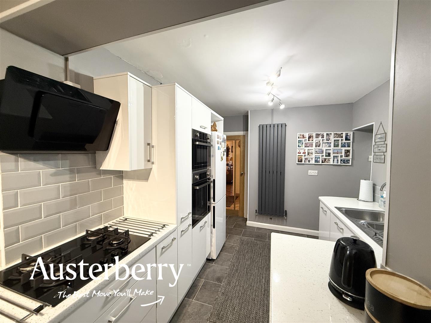 3 bed property in Harlech Avenue, Stoke-On-Trent